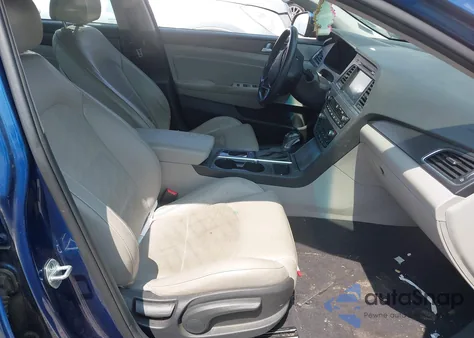 2015 Hyundai Sonata Sport/Limited z USA, uszkodzony, nr VIN 5NPE34AF0FH212853